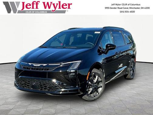 Diamond Black Crystal Pearlcoat 2027 Chrysler Pacifica Limited