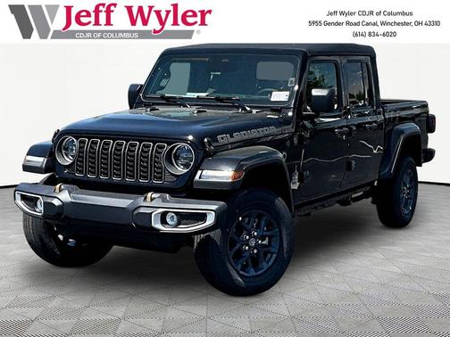 Black Clearcoat 2026 Jeep Gladiator 85th Anniversary Edition