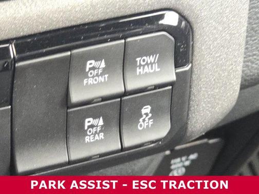 2026 RAM 1500 Warlock Crew Cab 4x4 5'7' Box