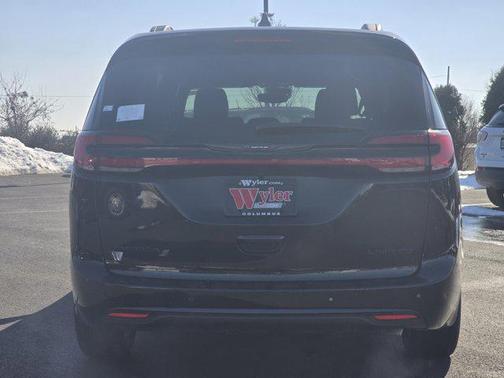 2026 Chrysler Pacifica Limited