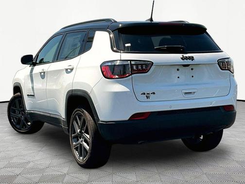 Bright White Clearcoat 2026 Jeep Compass Limited