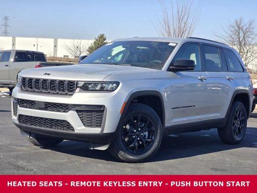Silver Zynith 2026 Jeep Grand Cherokee Altitude