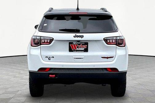 Bright White Clearcoat 2026 Jeep Compass Trailhawk