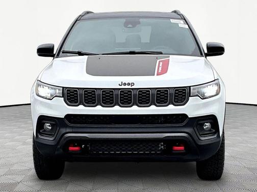 Bright White Clearcoat 2026 Jeep Compass Trailhawk