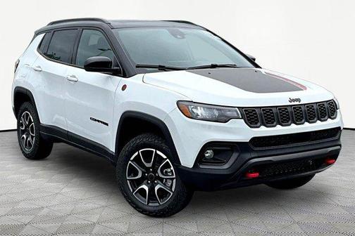 Bright White Clearcoat 2026 Jeep Compass Trailhawk
