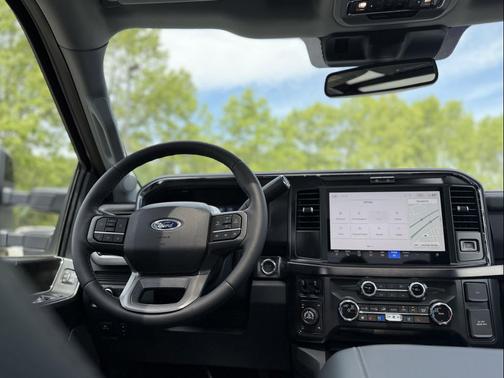 Oxford White 2026 Ford F-350 Lariat