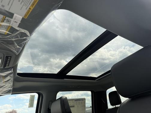 Oxford White 2026 Ford F-350 Lariat