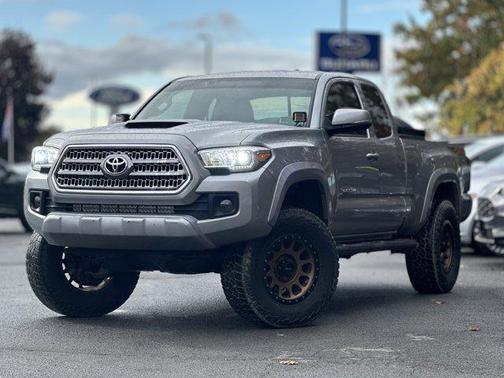 2016 Toyota Tacoma TRD Sport
