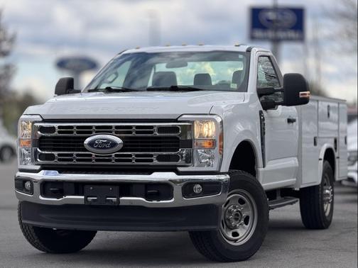 Oxford White 2023 Ford F-350 XL