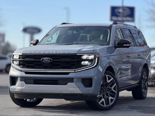 Glacier Gray Metallic Tri-Coat 2026 Ford Expedition Max Platinum