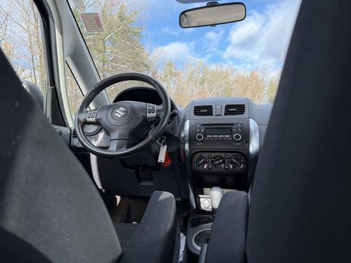 2011 Suzuki SX4 Premium