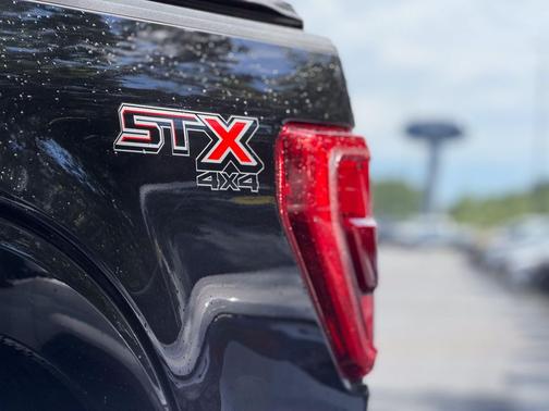 Agate Black Metallic 2023 Ford F-150 XL
