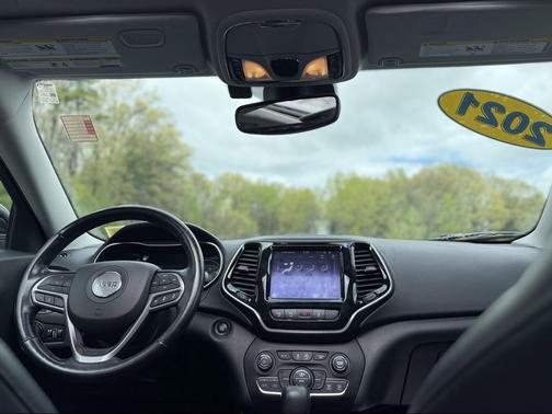 Diamond Black Crystal Pearlcoat 2021 Jeep Cherokee Limited