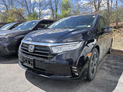 Crystal Black Pearl 2024 Honda Odyssey Elite