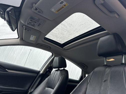 2016 Honda Civic Touring