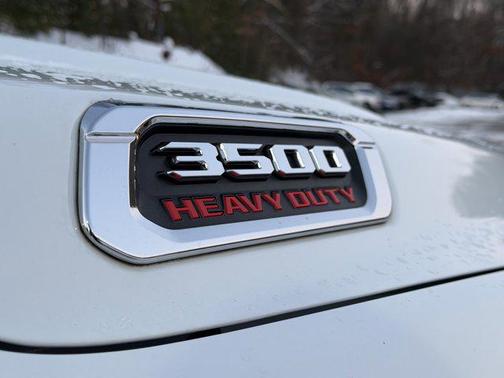 2023 RAM 3500 Tradesman Regular Cab 4x4 8' Box