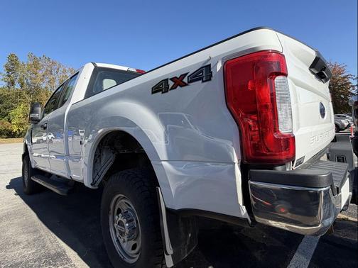 Oxford White 2018 Ford F-250 XL