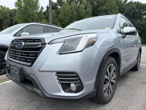 Ice Silver Metallic 2023 Subaru Forester Limited