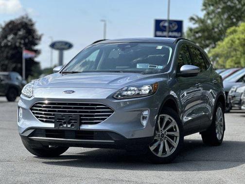 2022 Ford Escape Titanium