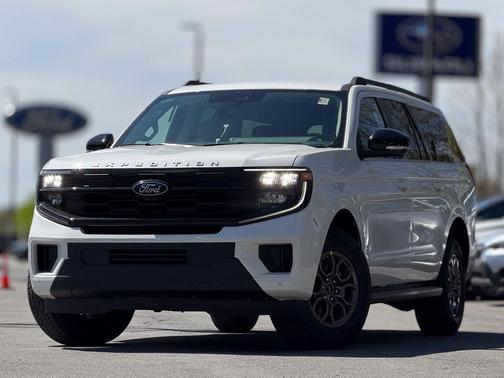 Star White Metallic Tri-Coat 2026 Ford Expedition Max Active 4x4