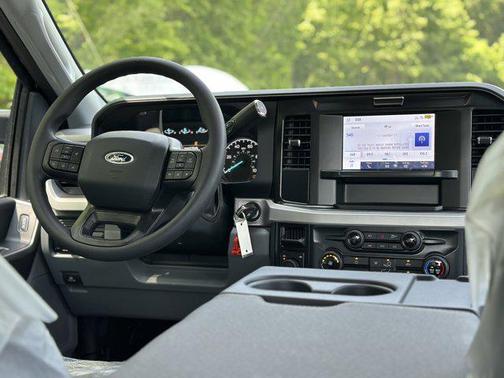 2025 Ford F-250 XL
