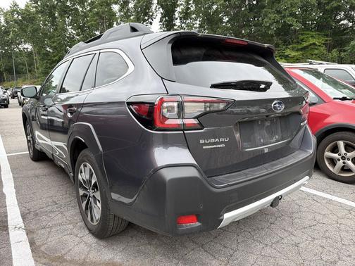 Magnetite Gray Metallic 2023 Subaru Outback Limited