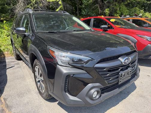 Crystal Black Silica 2025 Subaru Outback Premium