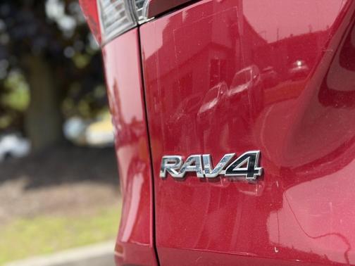 Ruby Flare Pearl 2020 Toyota RAV4 Hybrid LE