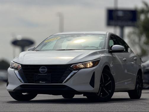 Aspen White Tricoat 2024 Nissan Sentra SV