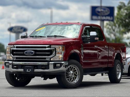 Rapid Red Metallic Tinted Clearcoat 2022 Ford F-350 Lariat