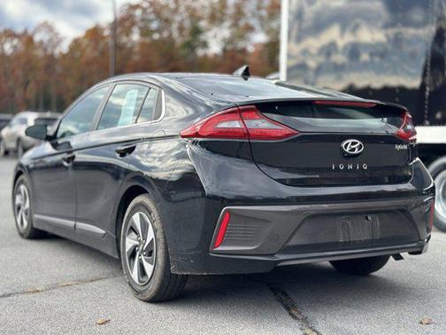 2018 Hyundai IONIQ Hybrid SEL