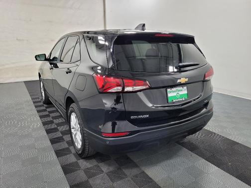 Mosaic Black Metallic 2023 Chevrolet Equinox LS