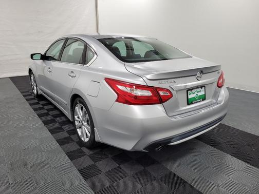 2016 Nissan Altima 2.5 SR