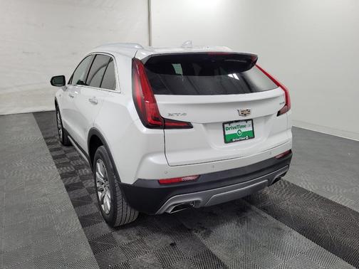 2021 Cadillac XT4 Premium Luxury