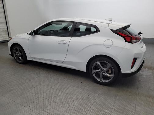 2019 Hyundai Veloster 2