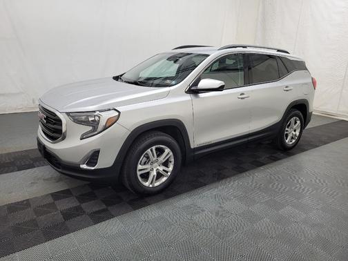 Quicksilver Metallic 2018 GMC Terrain SLE