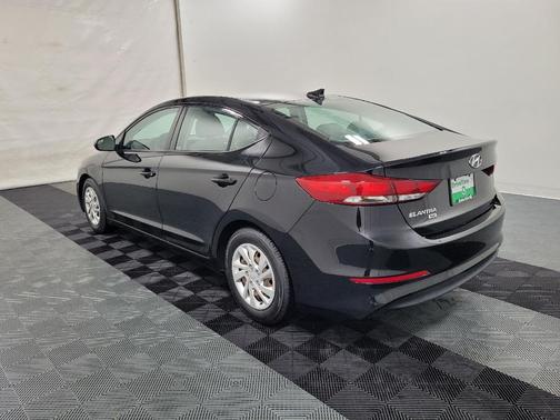 2018 Hyundai ELANTRA SE