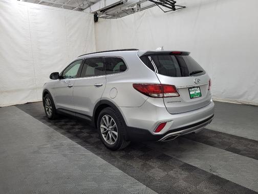2018 Hyundai SANTA FE SE