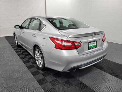 2016 Nissan Altima 2.5 SR