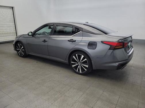 2022 Nissan Altima SR FWD