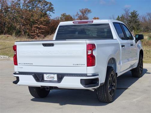 2026 Chevrolet Silverado 1500 Custom