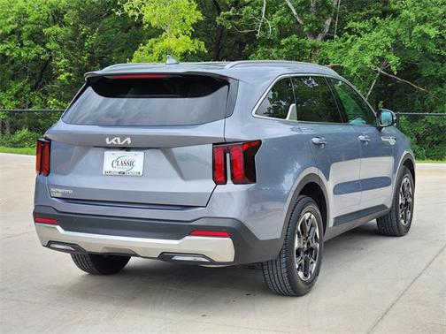 2025 Kia Sorento S