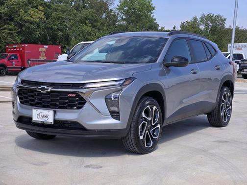 Sterling Gray Metallic 2026 Chevrolet Trax FWD 2RS
