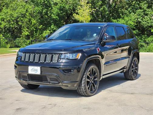2022 Jeep Grand Cherokee Laredo