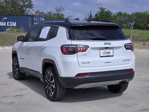 Bright White Clearcoat 2022 Jeep Compass Limited
