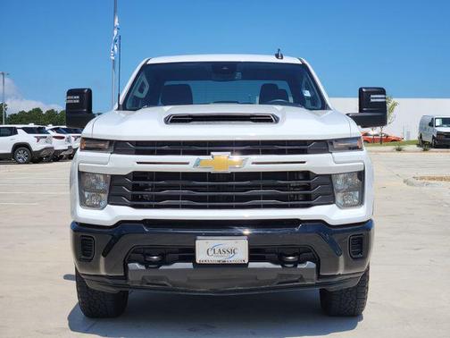 2024 Chevrolet Silverado 2500 Custom