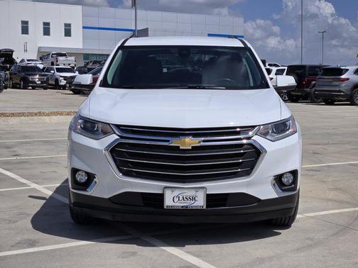 Summit White 2021 Chevrolet Traverse LT Leather