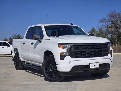 Summit White 2025 Chevrolet Silverado 1500 Custom