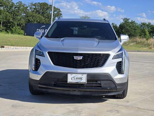 Radiant Silver Metallic 2022 Cadillac XT4 Sport