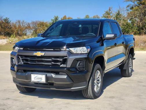 Black 2025 Chevrolet Colorado LT